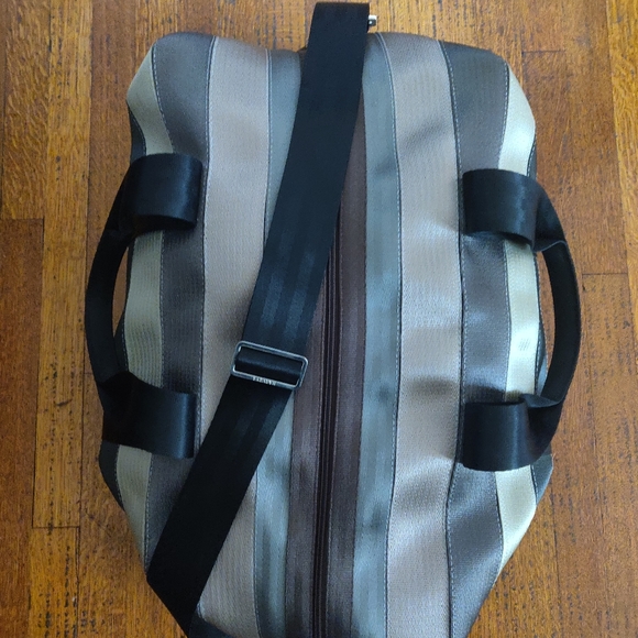 Harveys Handbags - Harvey's Weekender/Treecycle Collectible Dufflebag